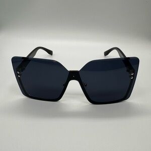 Trendy Half-Frame Metal Sunglasses – Elegant & Stylish w/UV Protection - Black